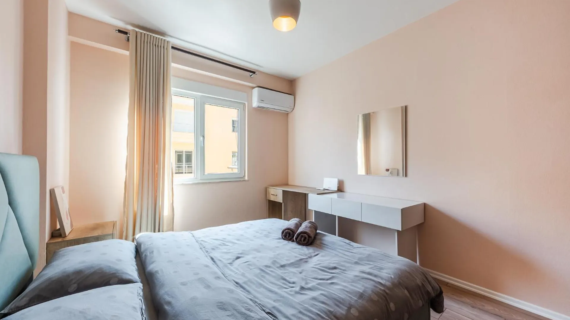 Sunny Central Apartment Durrës Albanie