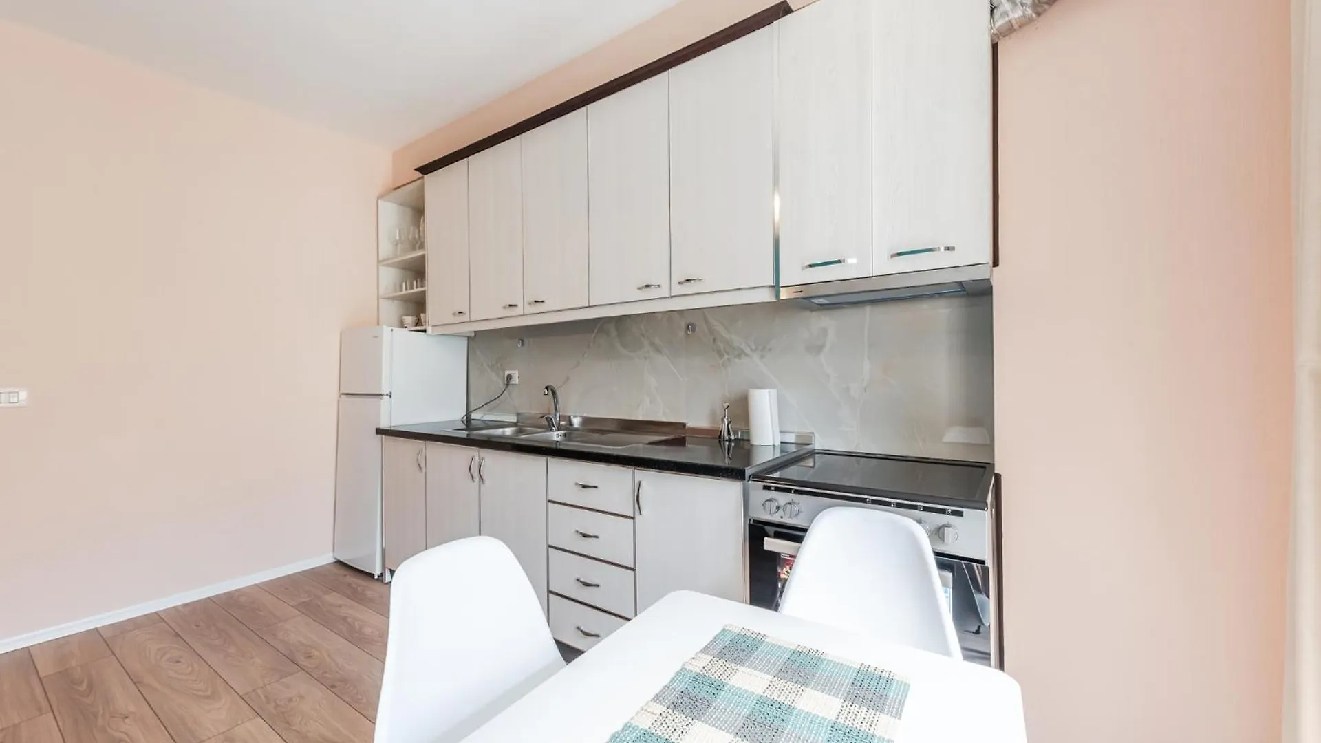 Sunny Central Apartment Durrës Albanie